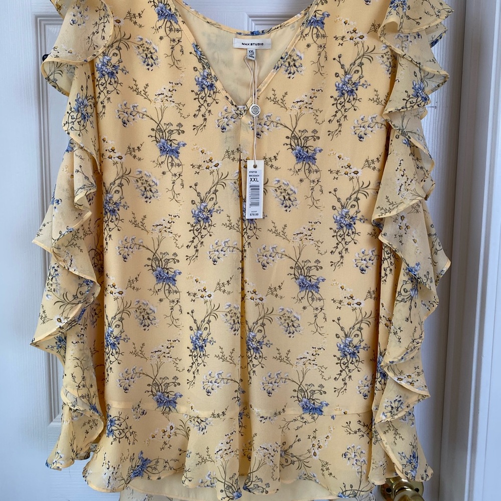 Yellow floral flutter sleeve blouse NWT